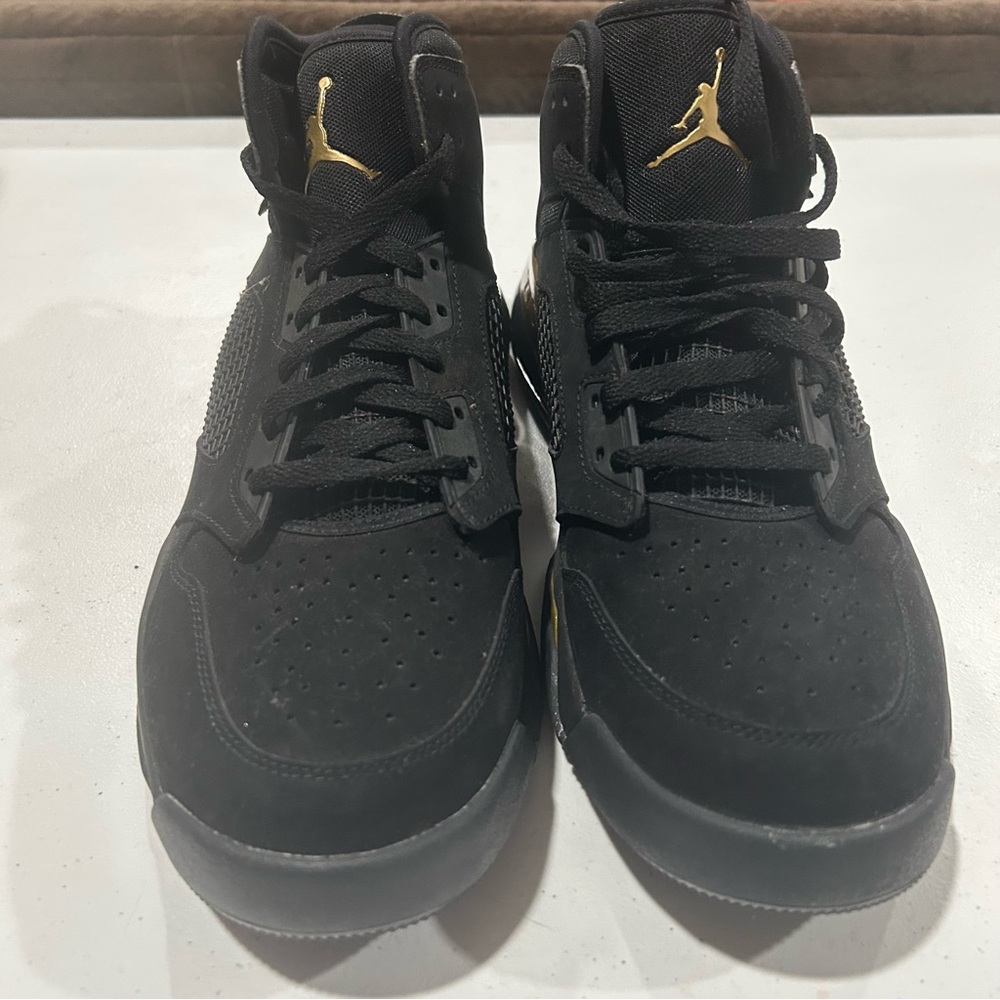 New Men’s Jordan Mars 270 Black  & Gold Size 11